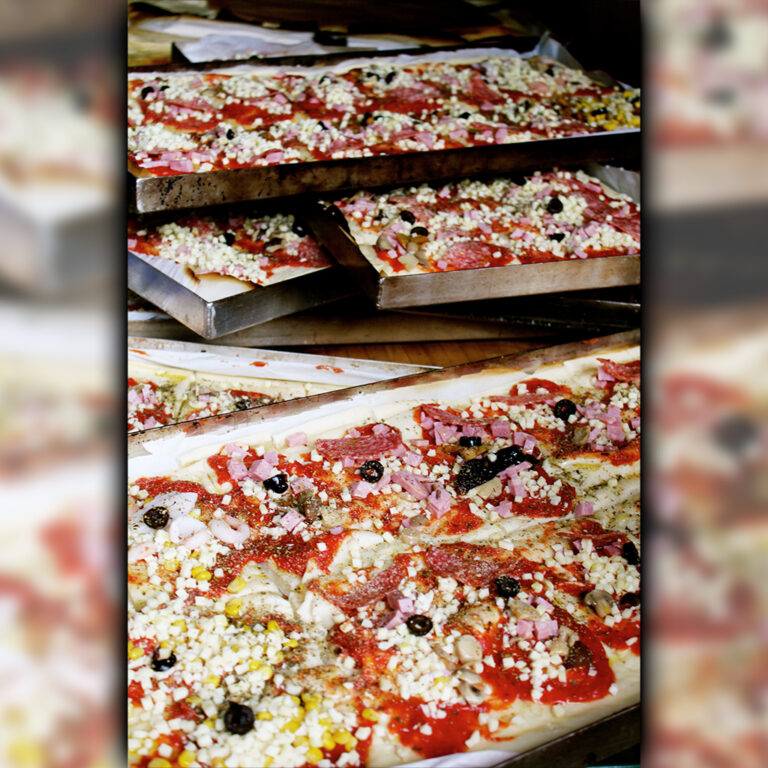 Pizza aus unserem Pizza Holzofen gelingen einfach wunderbar